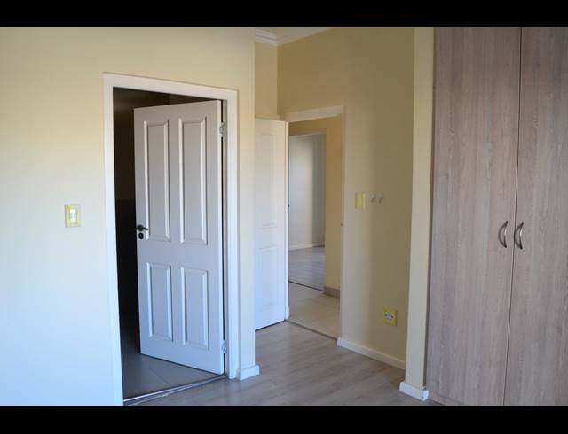 2 BEDROOM APARTMENT TO LET IN STRAND NORTH